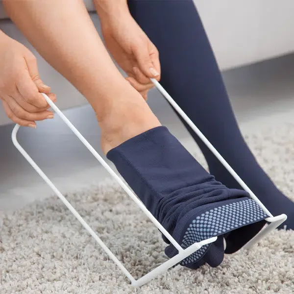 medi big butler donning aid