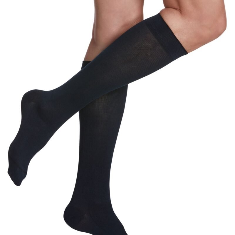 Sigvaris Sea Island Cotton Calf compression socks for Women navy color