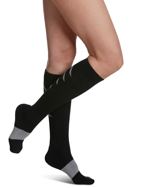 sigvaris Women’s Athletic Recovery Sock Calf black