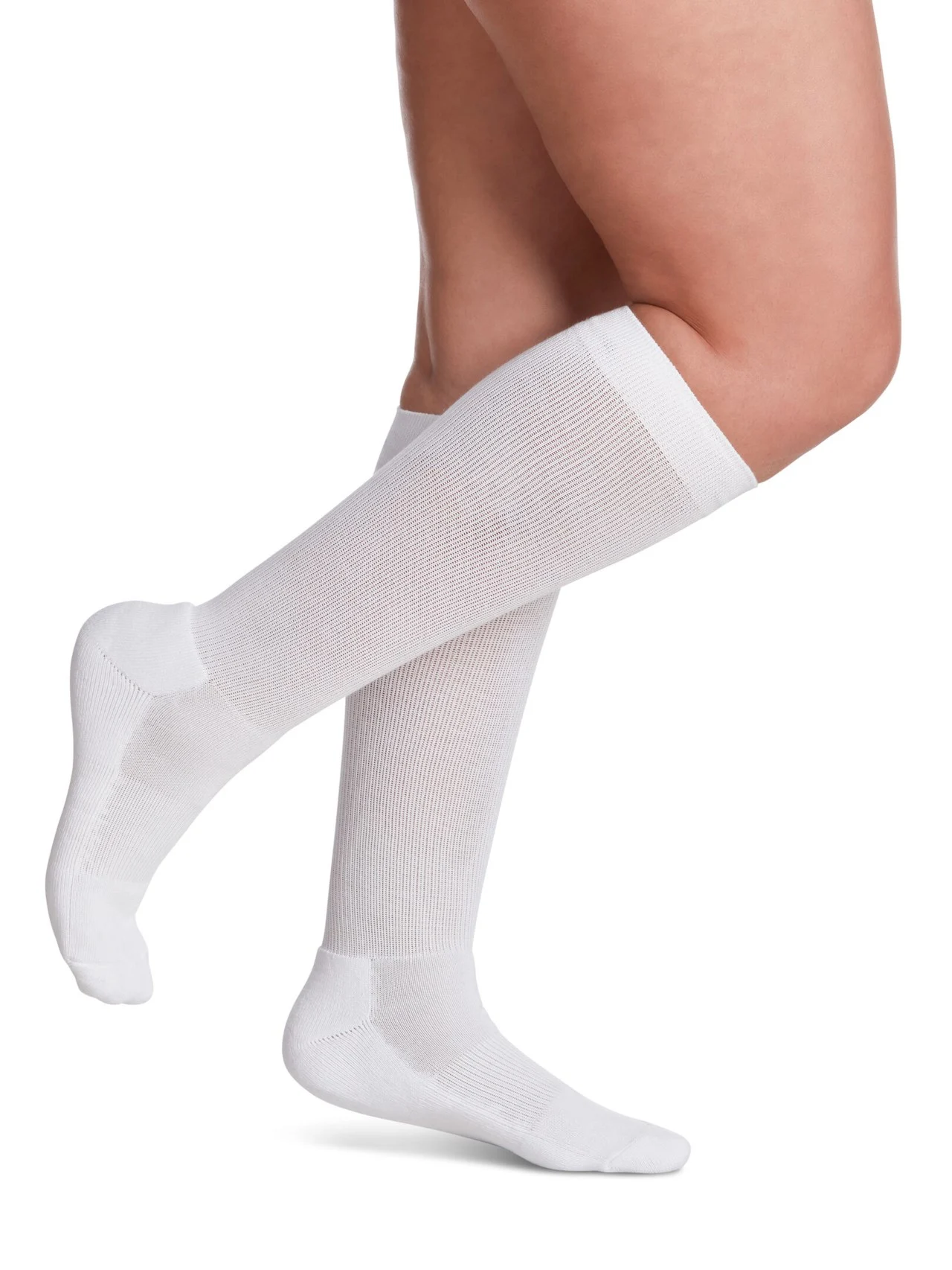 sigvaris women's cushioned cotton calf length socks white